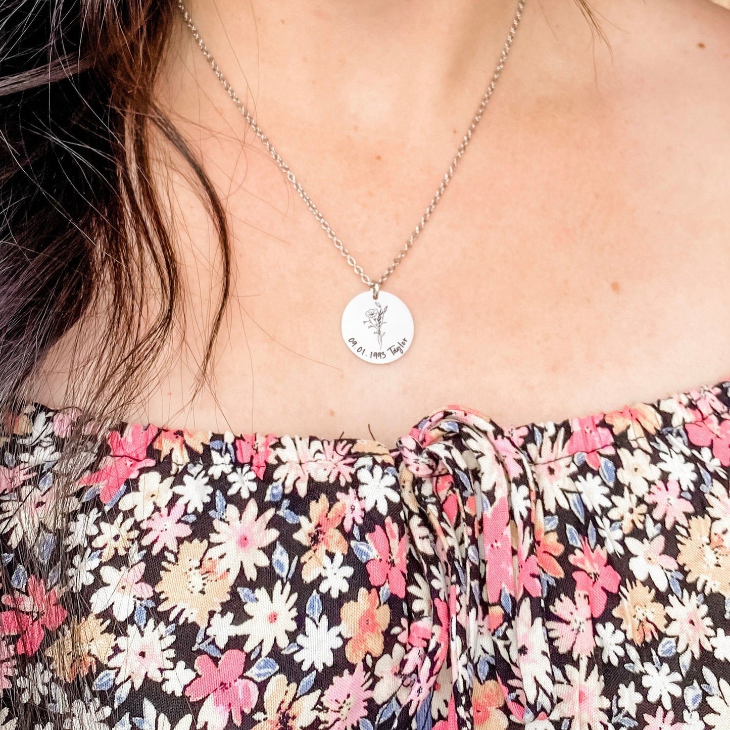 BIRTH FLOWER + NAME NECKLACE - Avy + Tay