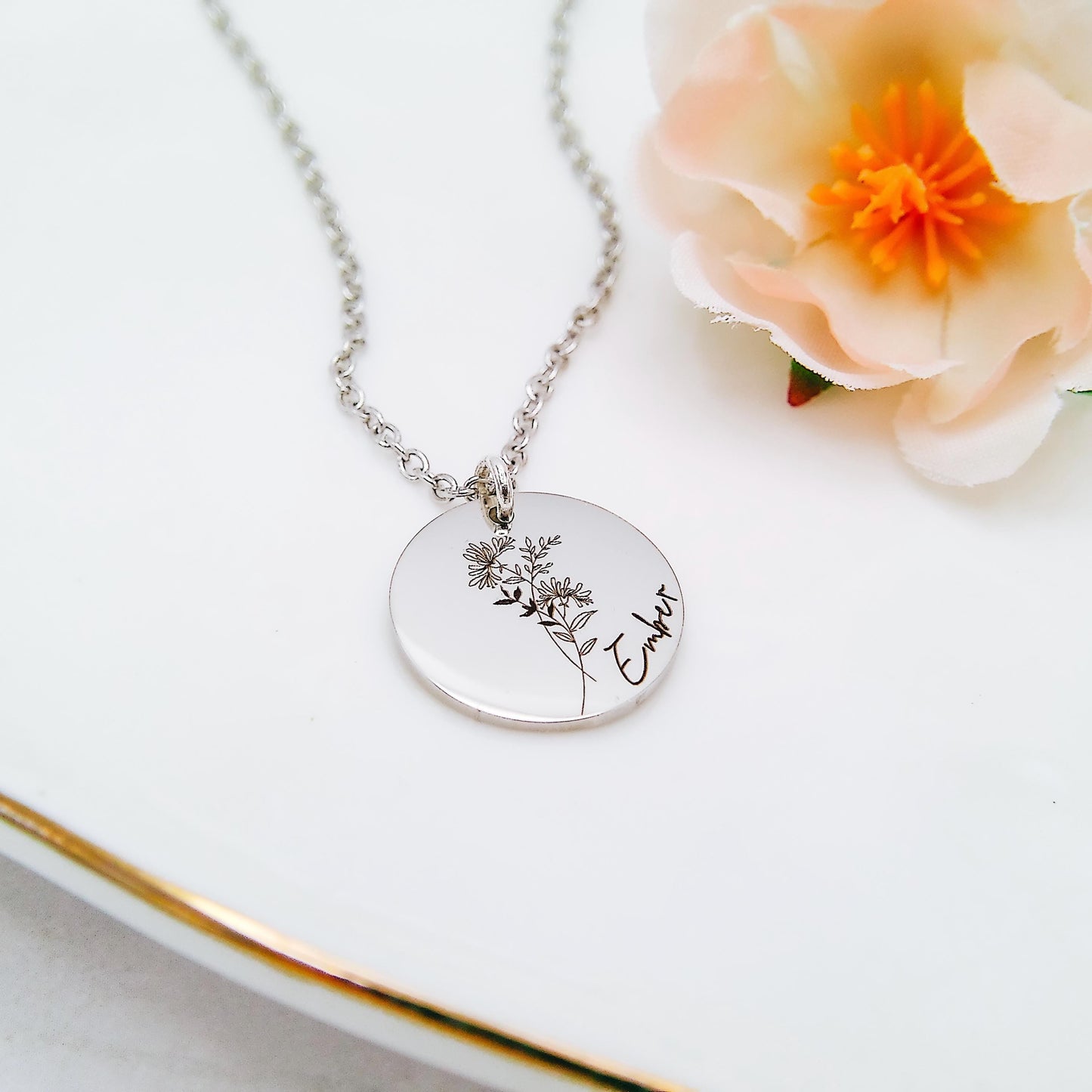 BIRTH FLOWER + NAME NECKLACE - Avy + Tay