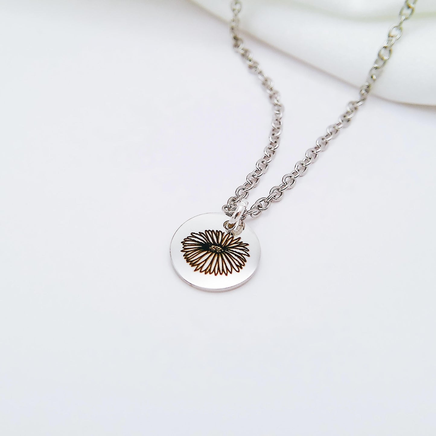 DAINTY BIRTH FLOWER NECKLACE - Avy + Tay