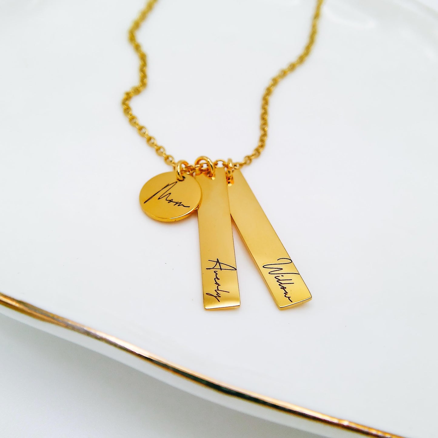 MOM + BAR NAMES NECKLACE - Avy + Tay