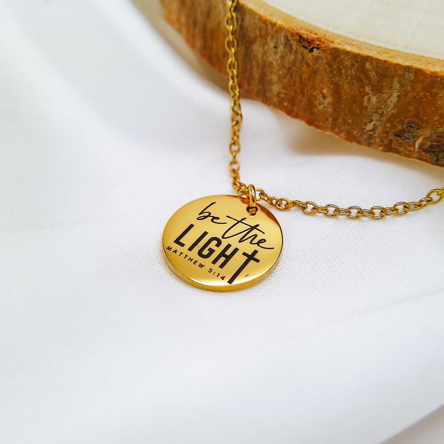 BE THE LIGHT MATTHEW 5:14 NECKLACE - Avy + Tay