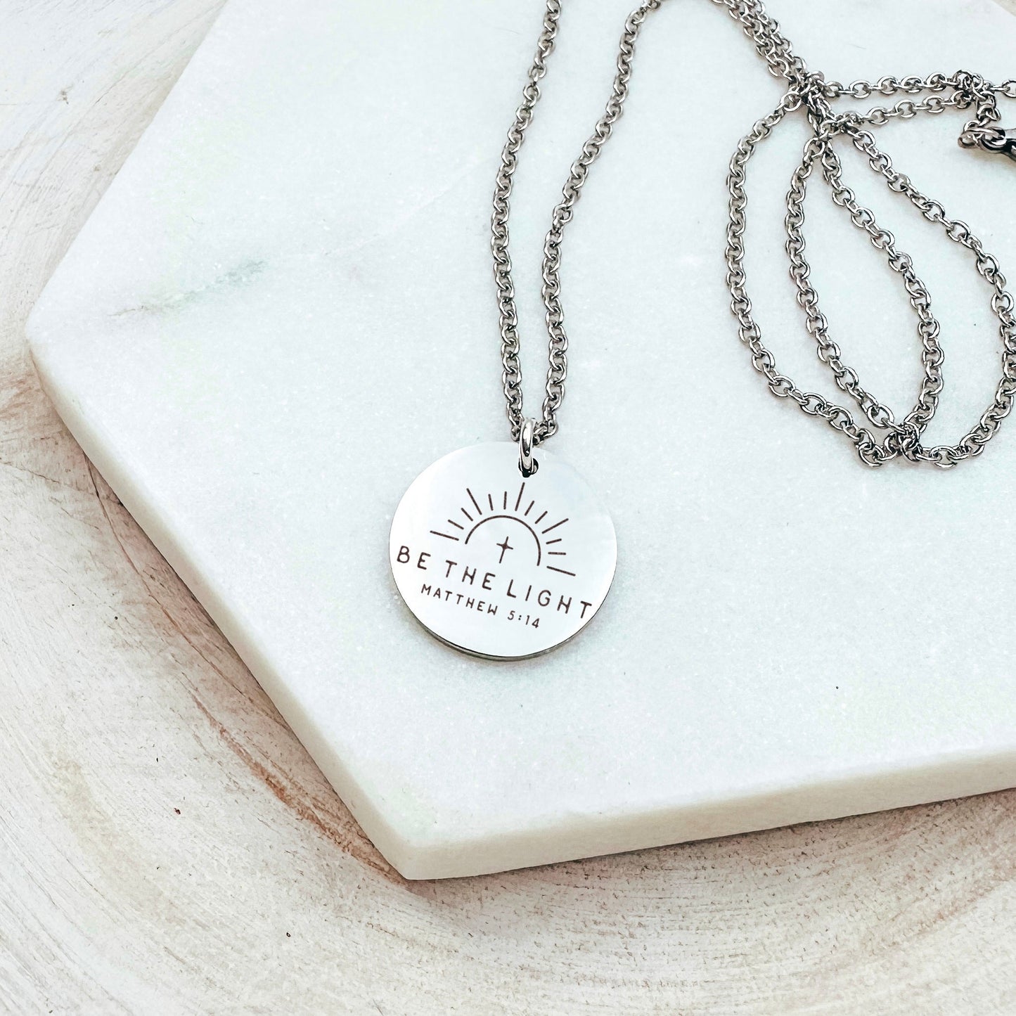 BE THE LIGHT MATTHEW 5:14 NECKLACE - Avy + Tay