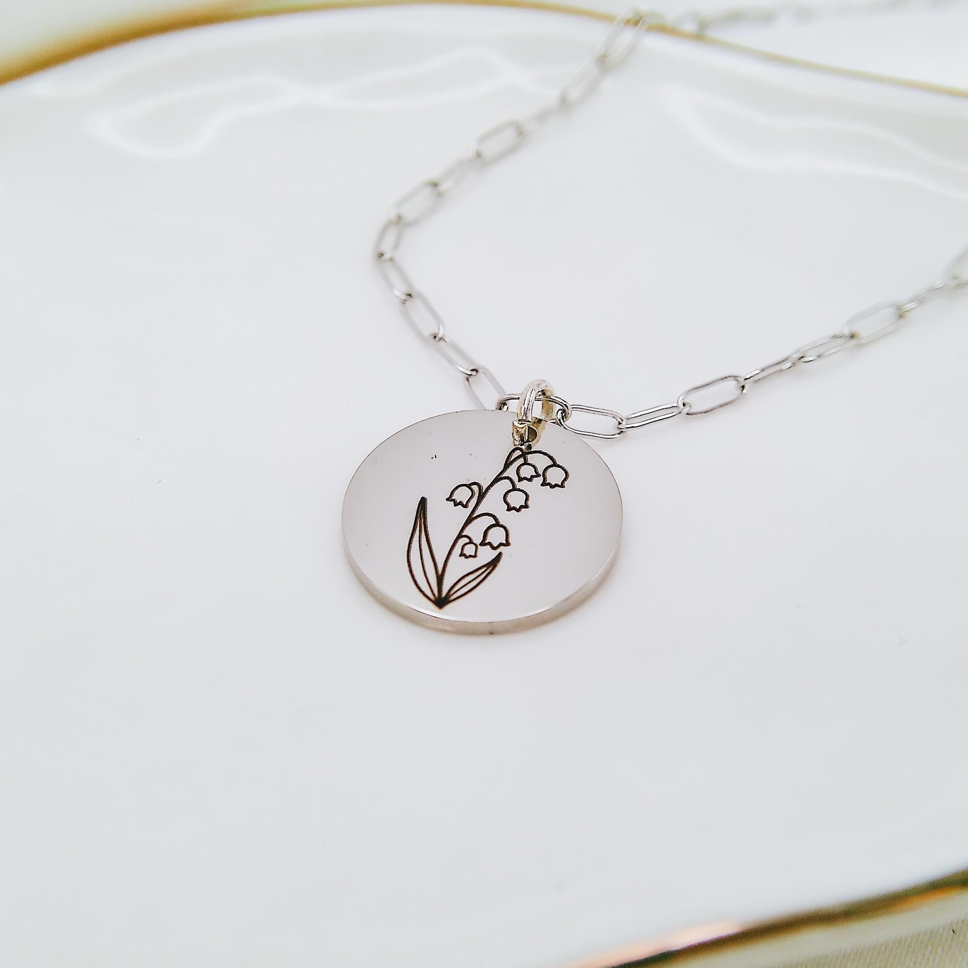 BIRTH FLOWER PAPERCLIP NECKLACE - Avy + Tay