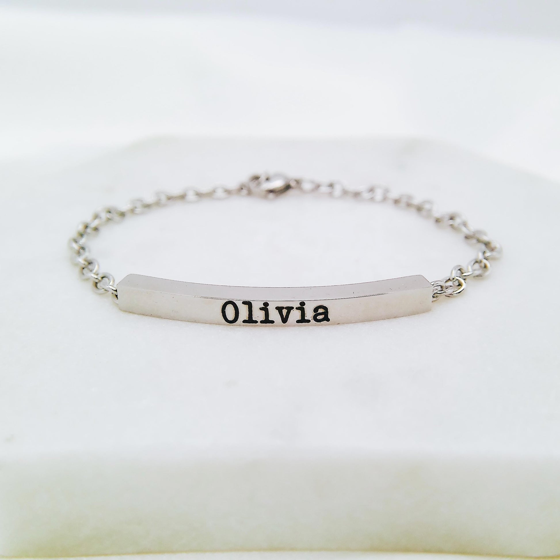 CUSTOM NAME BAR BRACELET - Avy + Tay