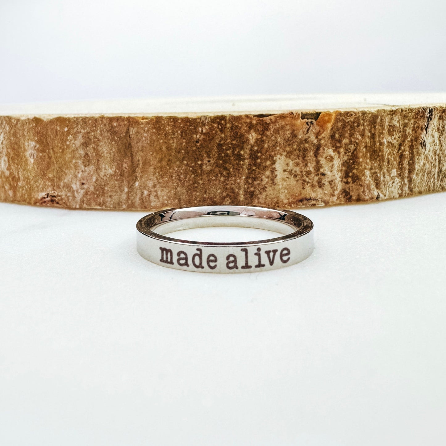 MADE ALIVE RING - Avy + Tay