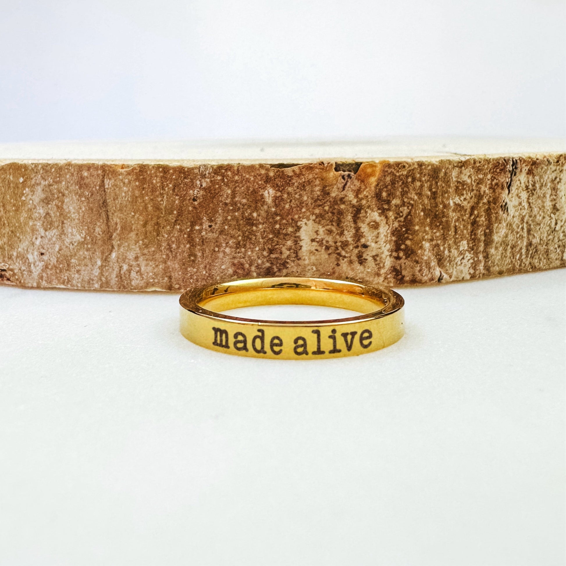 MADE ALIVE RING - Avy + Tay