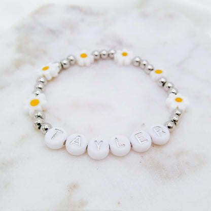 METAL BEADED DAISY WORD BRACELET - Avy + Tay