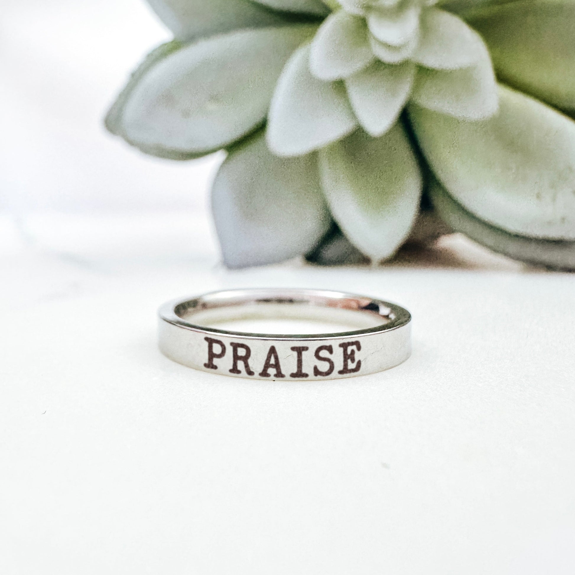 PRAISE RING - Avy + Tay