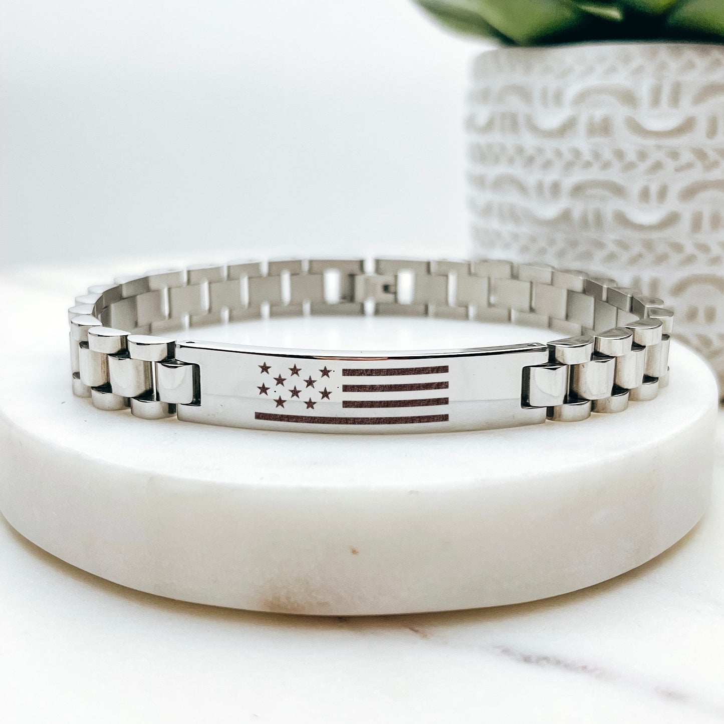 AMERICAN FLAG MEN'S BRACELET - Avy + Tay