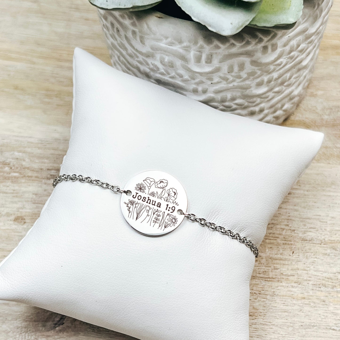 BIBLE VERSE WILDFLOWER FRAME BRACELET - Avy + Tay