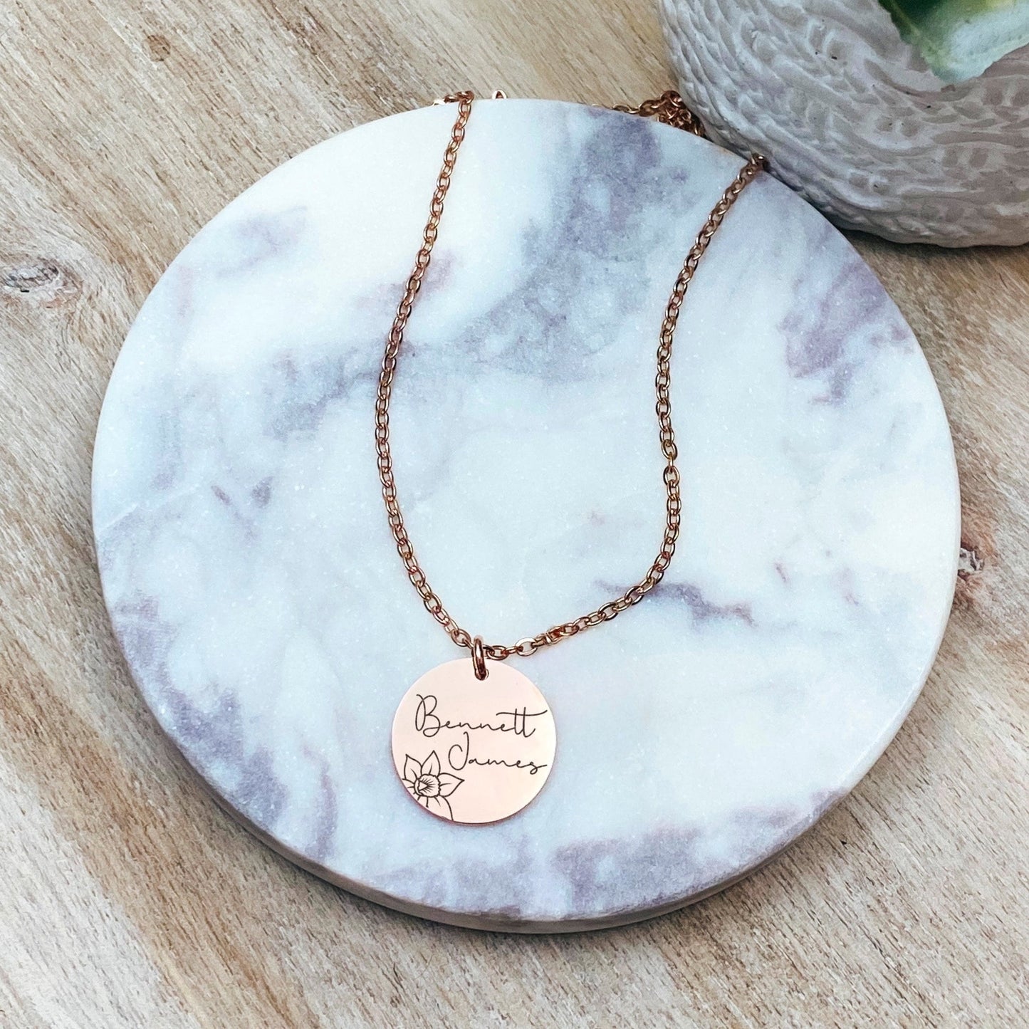 BIRTH FLOWER BUD + NAME NECKLACE - Avy + Tay