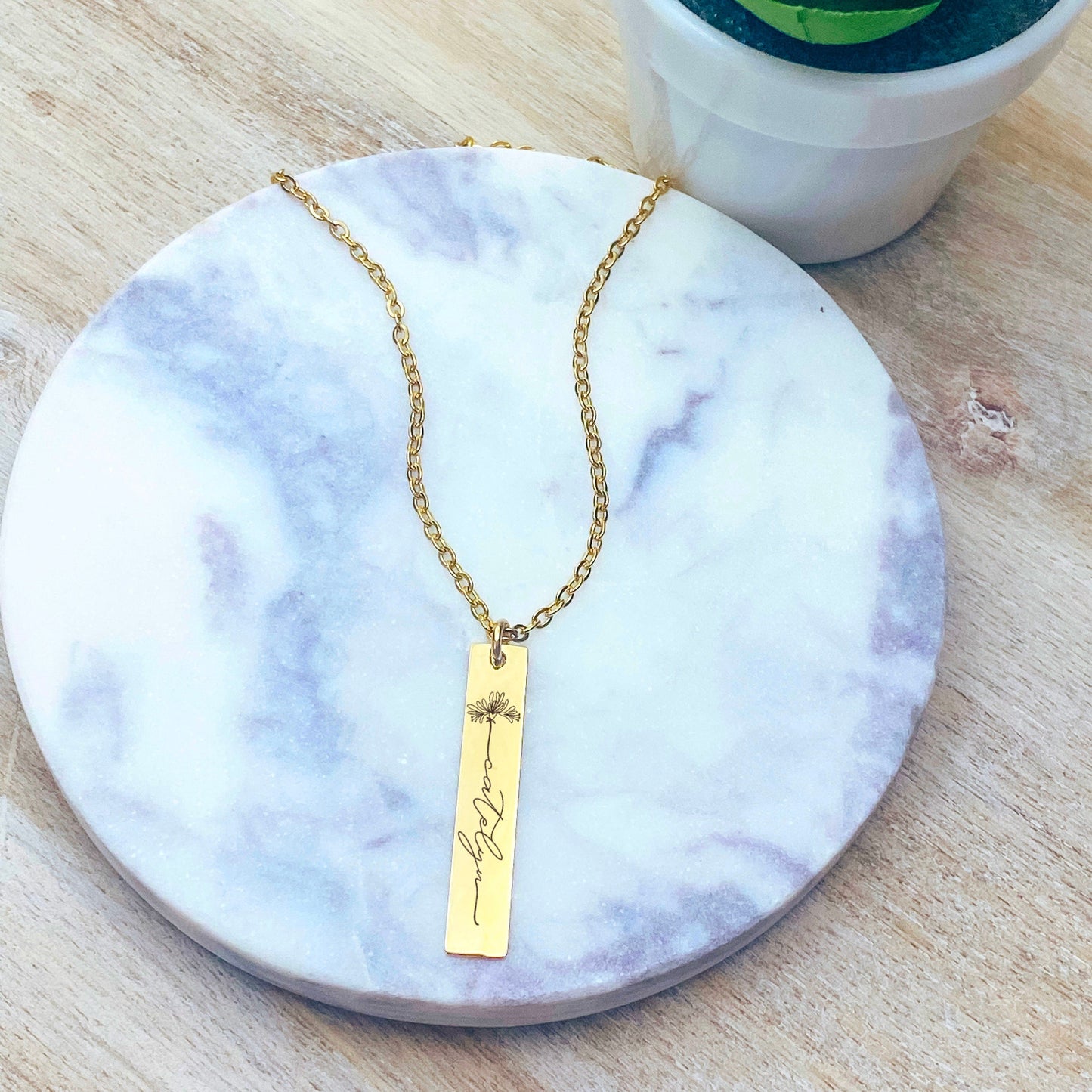 BIRTH FLOWER + NAME BAR NECKLACE - Avy + Tay