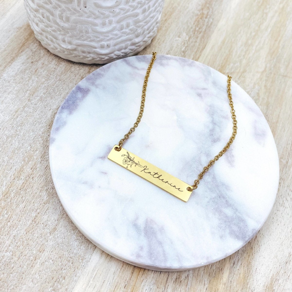 BIRTH FLOWER NAME NECKLACE - Avy + Tay