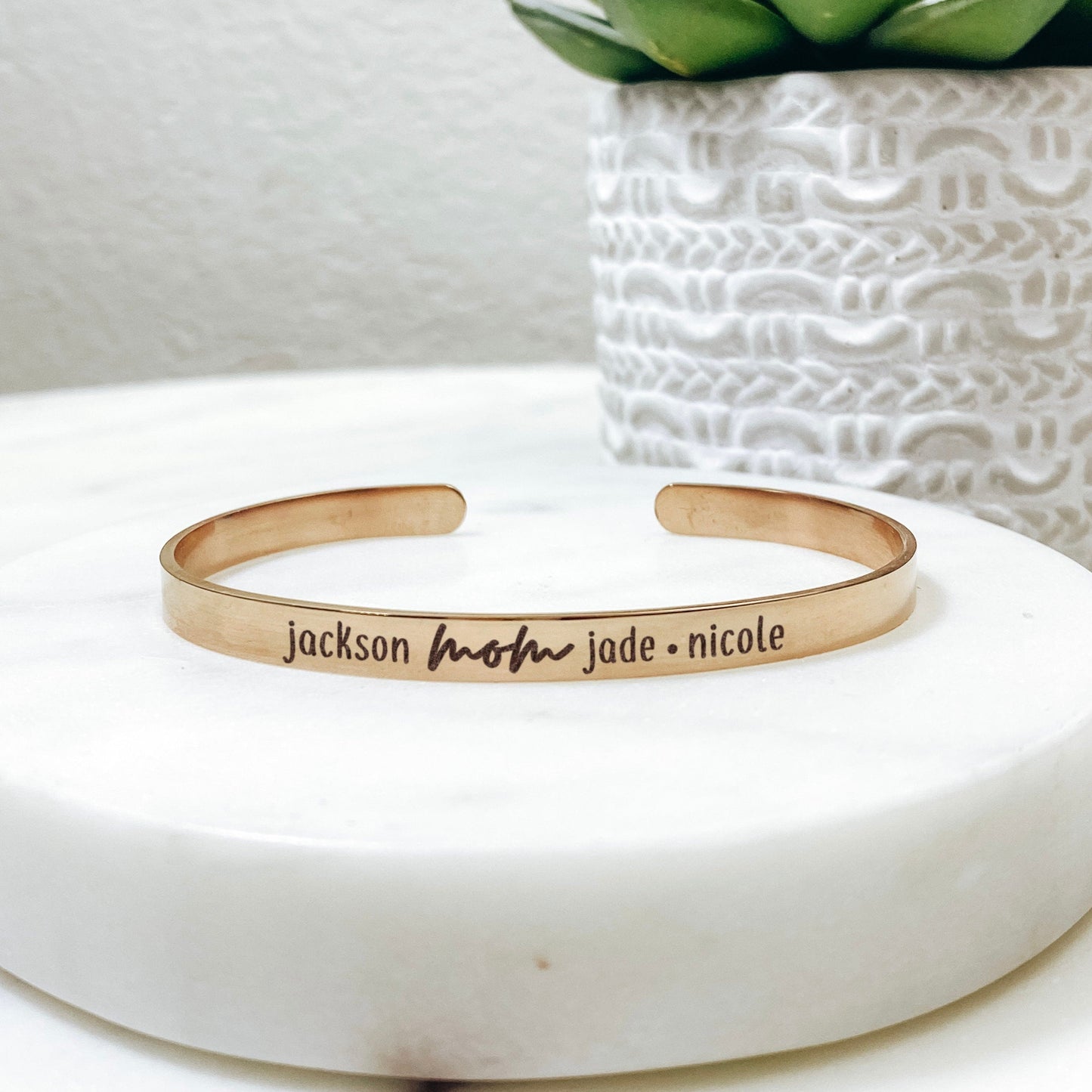 CUSTOM MOM + NAMES CUFF - Avy + Tay