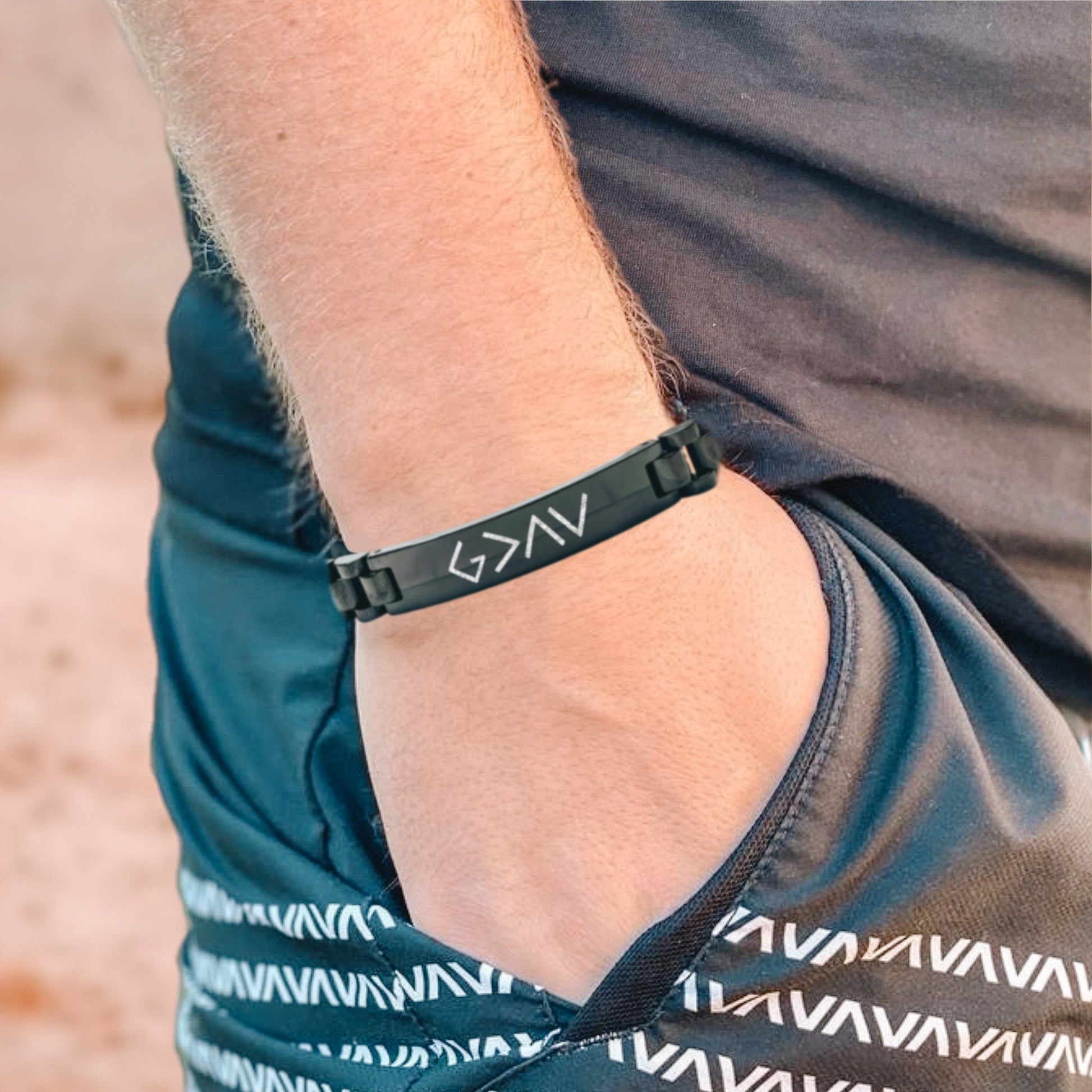 CUSTOMIZABLE MEN'S BRACELET - Avy + Tay