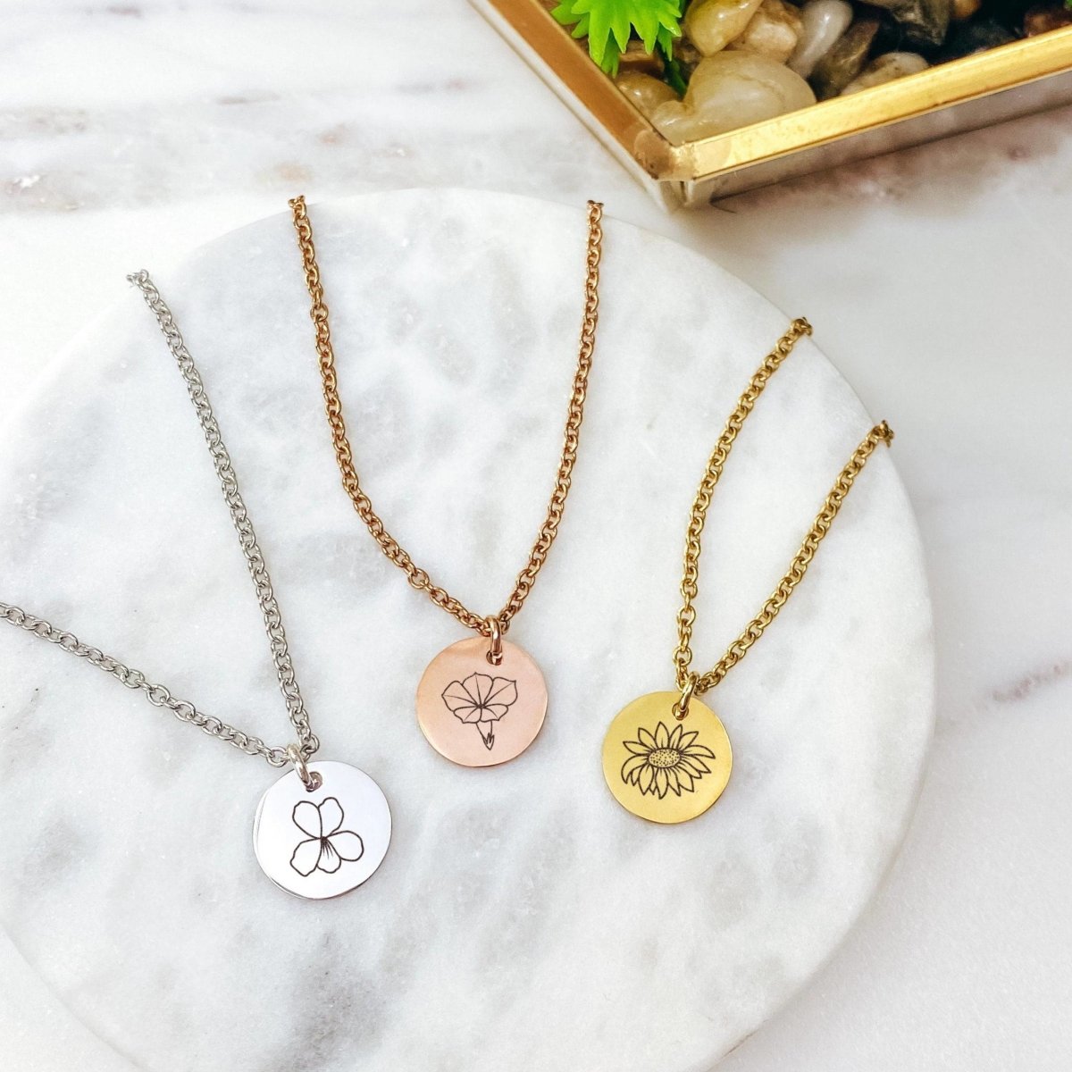 DAINTY BIRTH FLOWER NECKLACE - Avy + Tay