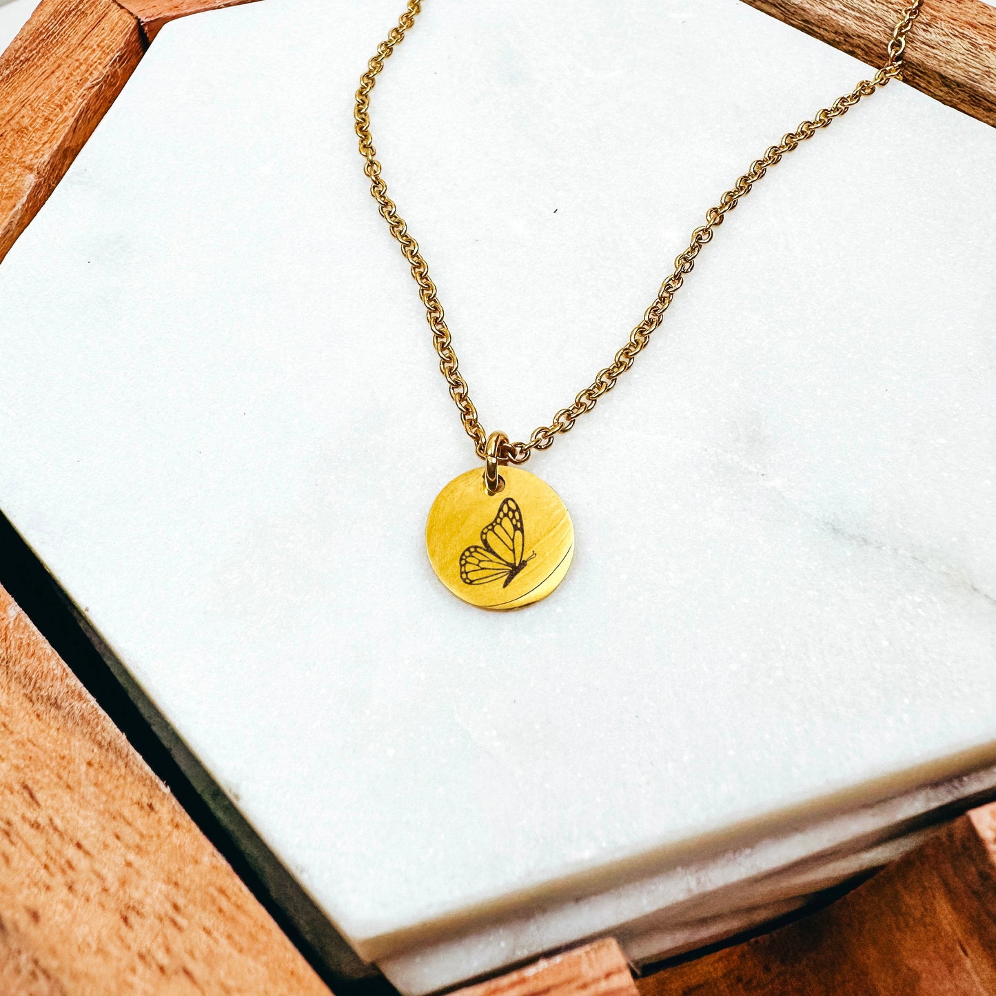 DAINTY BUTTERFLY NECKLACE - Avy + Tay