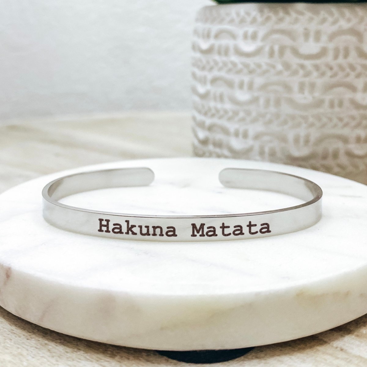 HAKUNA MATATA CUFF - Avy + Tay