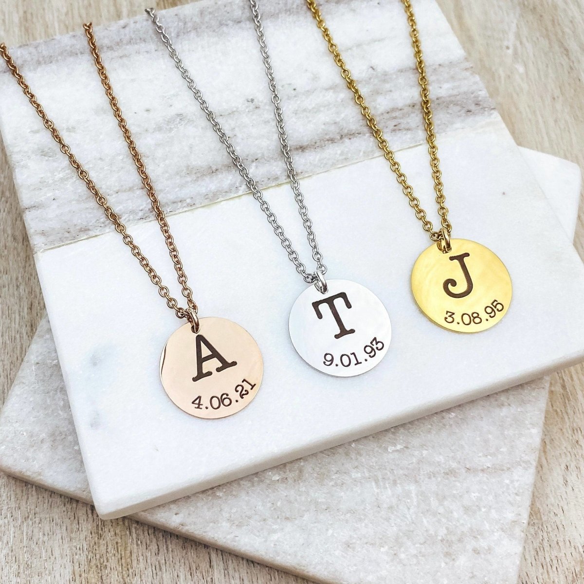 INITIAL DATE NECKLACE - Avy + Tay